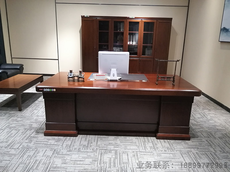 油漆班臺(tái)
